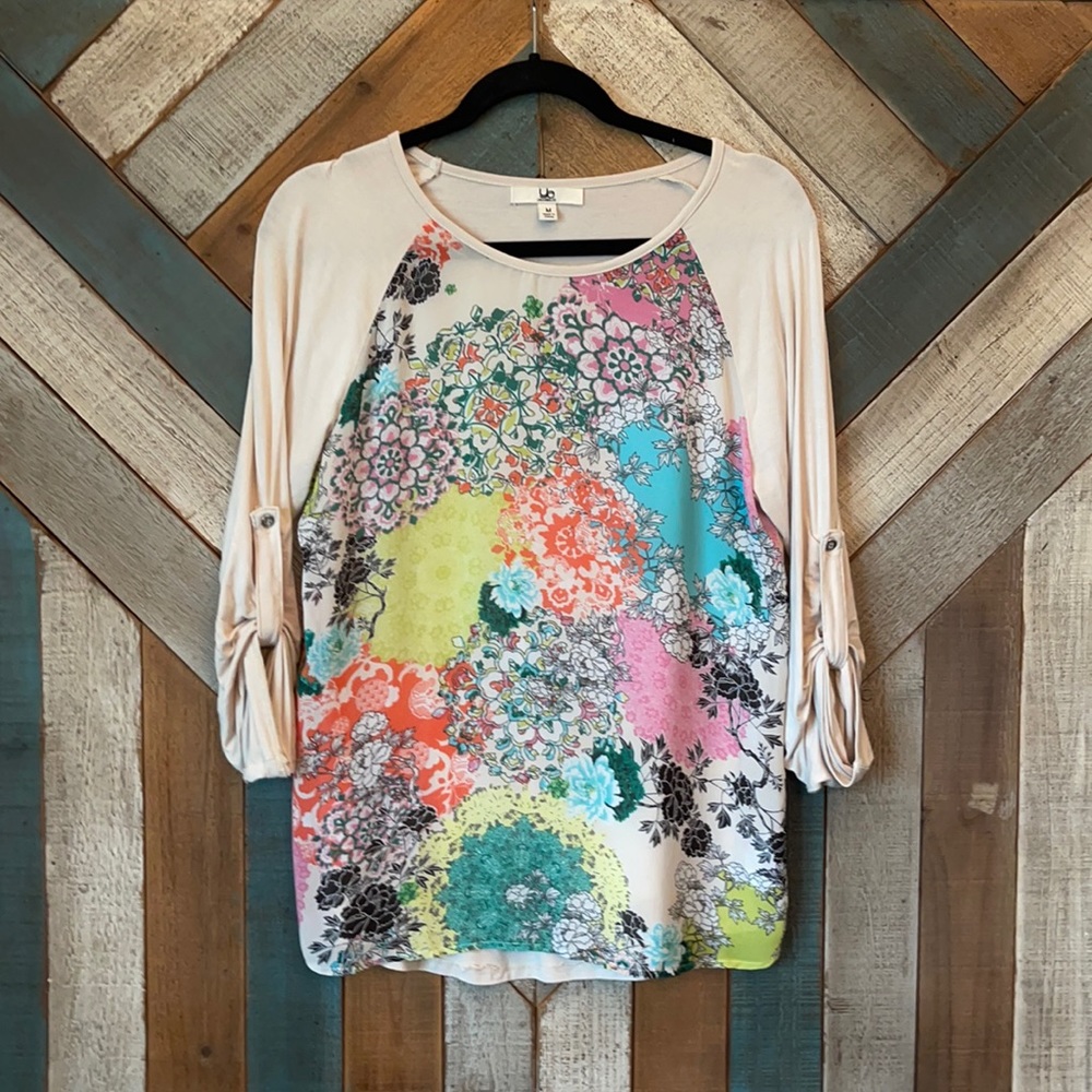 Unique piece with some fun colors! Lightweight